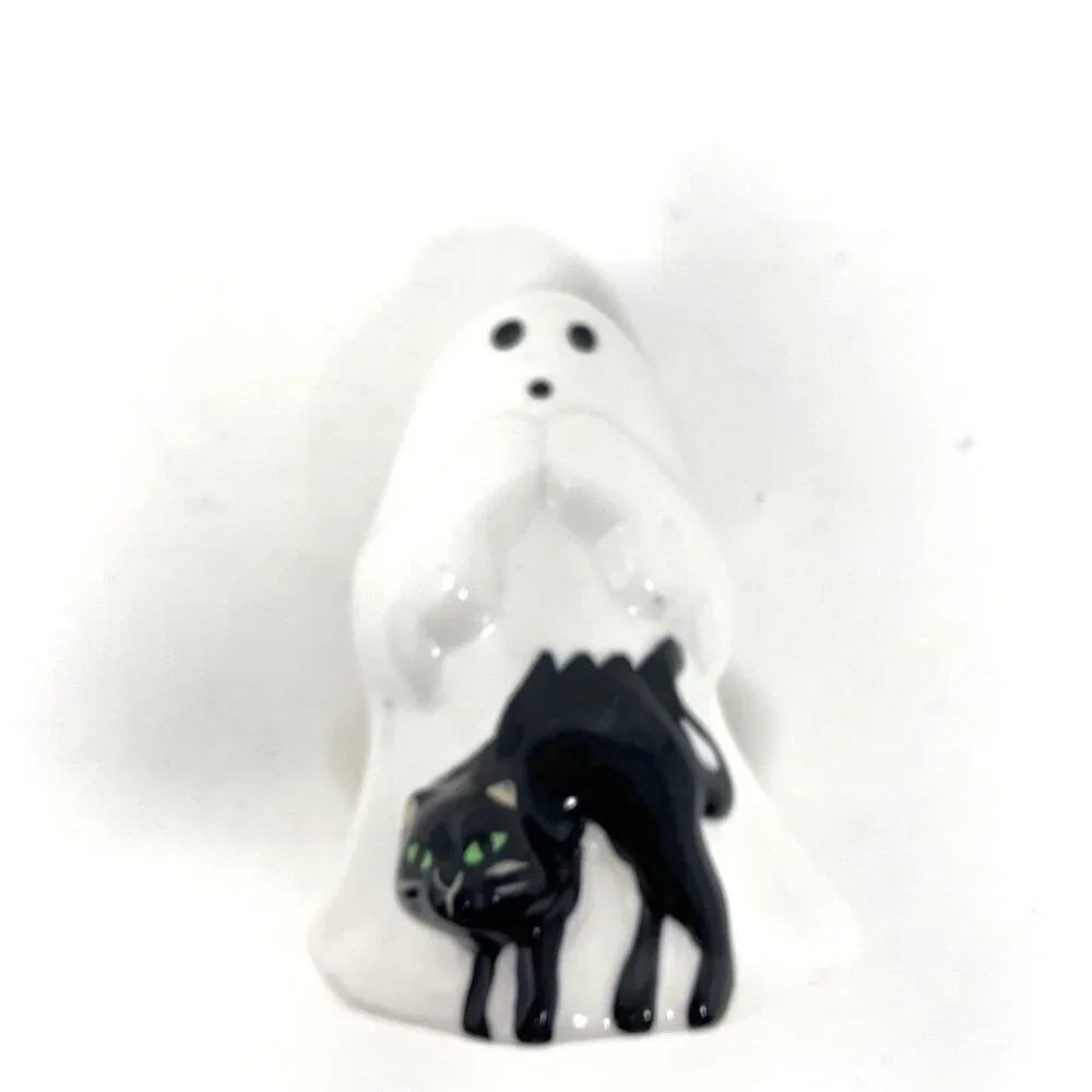 Ghost Cat Ceramic Decorative Sculpture Hyde and EEK! Boutique™ Off-White